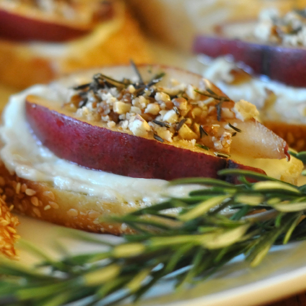 DivaDiCucina_PearCrostini