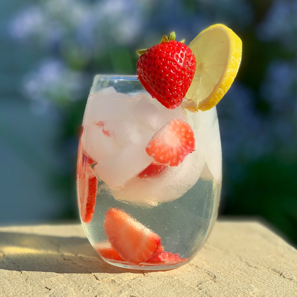 Recipe—Strawberry Sangria