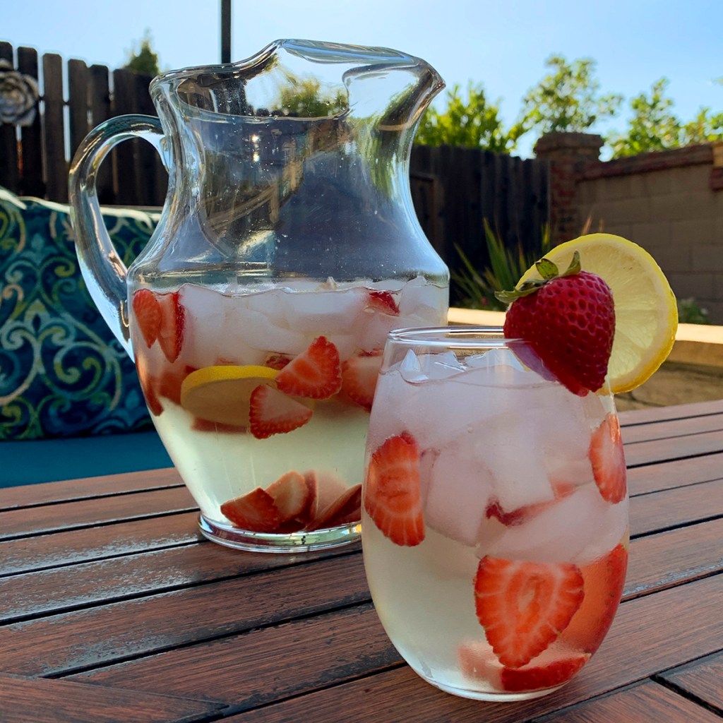 Recipe—Strawberry Sangria