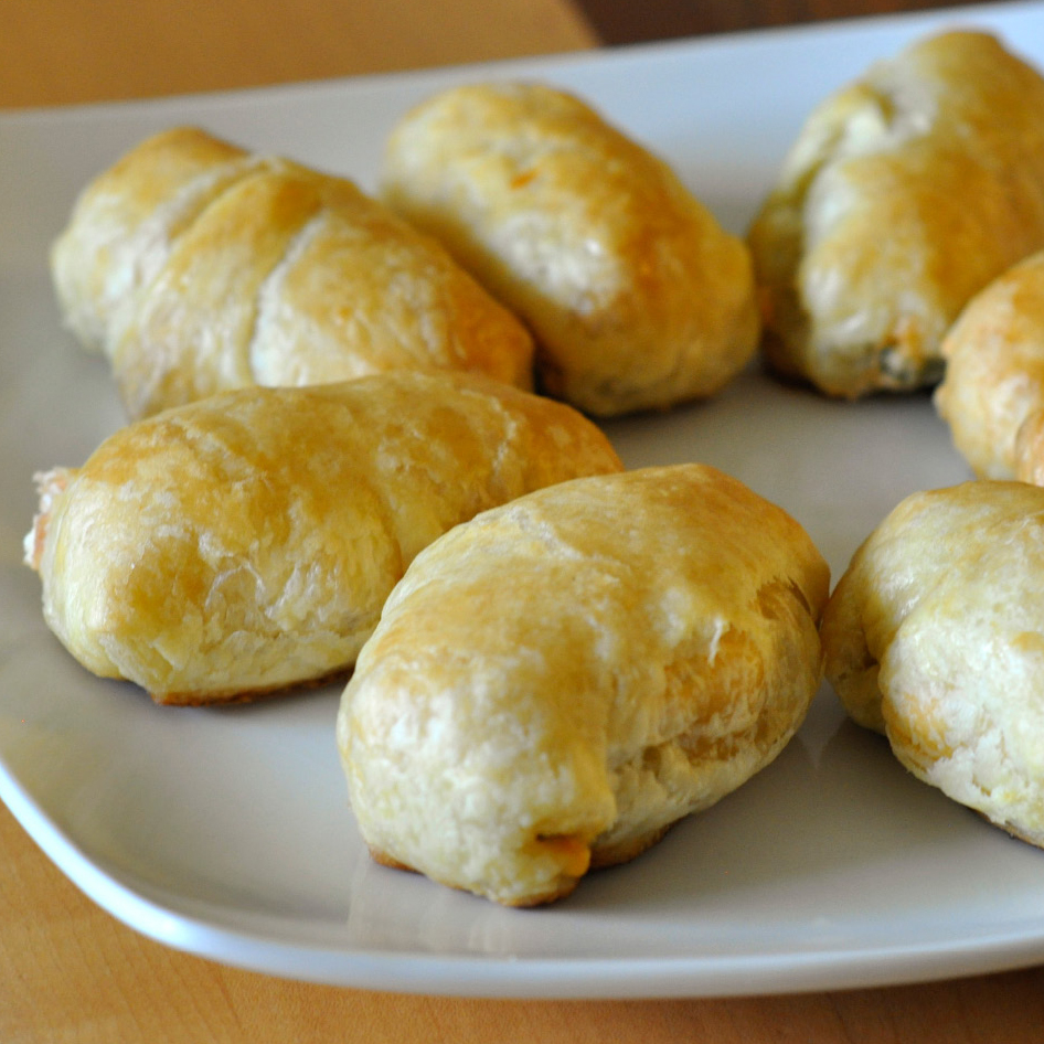 Bacon Jalapeño Poppers Wrapped in Puff Pastry
