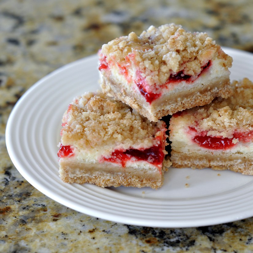Recipe—Strawberry Cream Crumb Bars